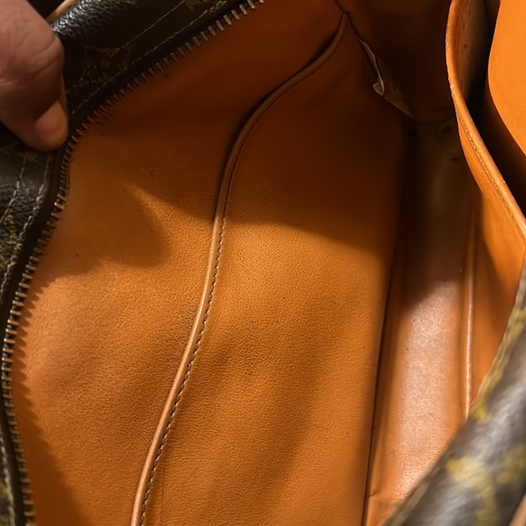 Vintage Louis Vuitton camera bag - Picture 3 of 3